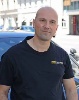Kemal, Driving Instructor Class B at Peters Driving School Munich